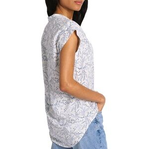 Jachs Women's Blouse - White and Blue Floral